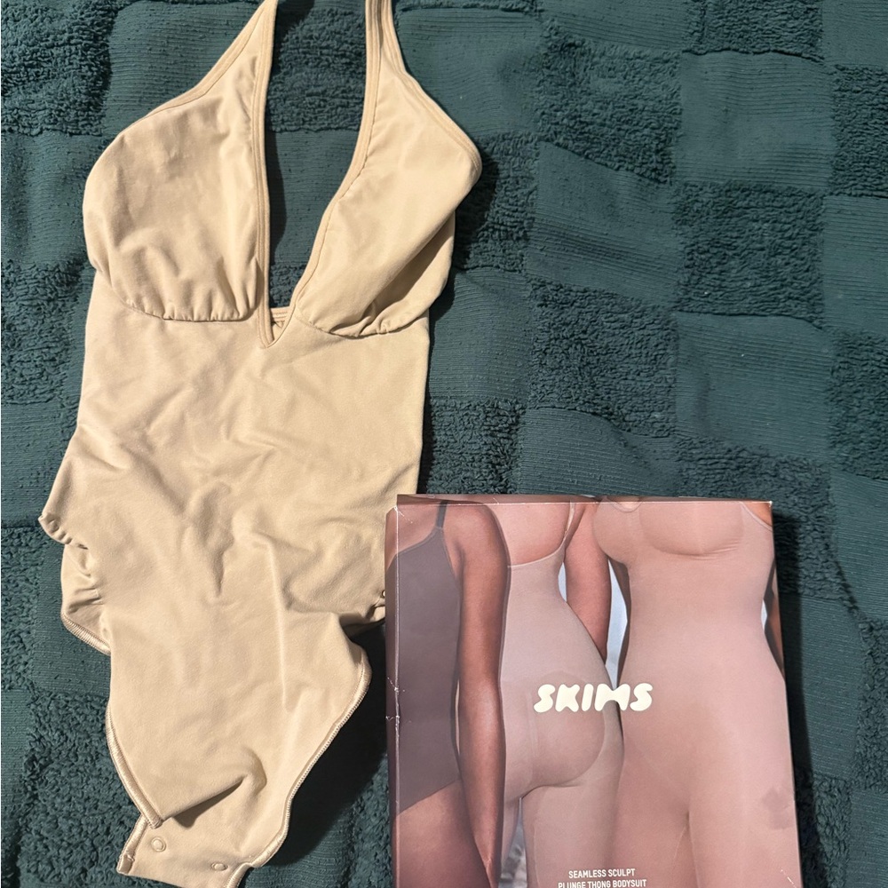 Skims Seamless Sculpt Plunge Thong Bodysuit